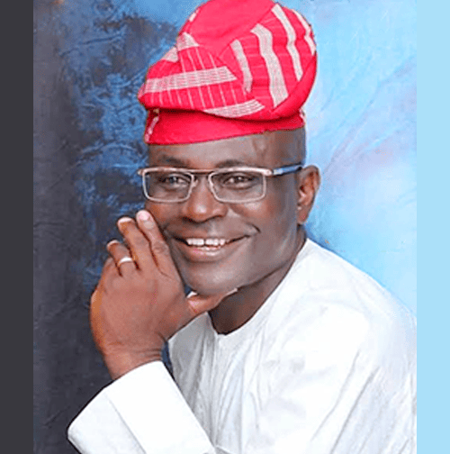 Happy client giving testimonial after successful Event-Highlights Video